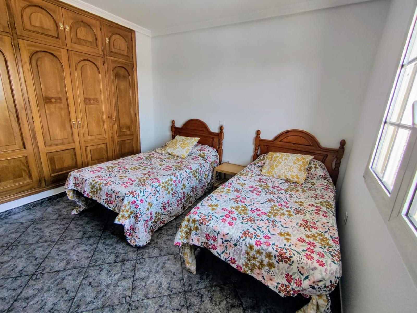 Preciosa Villa Para Grupos Grandes Con Piscina Y Bbq Casarrubios del Monte Luaran gambar